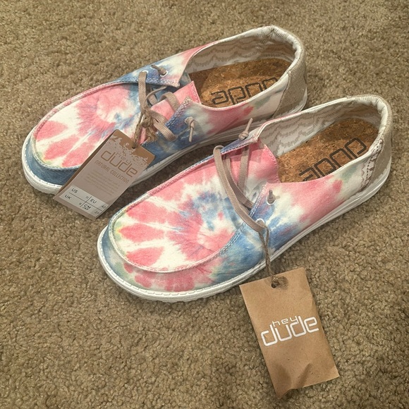 Hey Dude - Picture 1 of 3